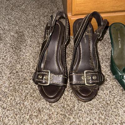 SIZE 6 HEELED LADIES SHOES