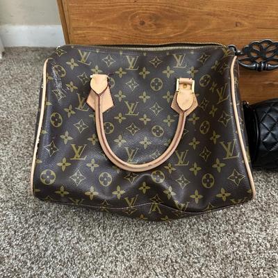 LADIES HANDBAGS