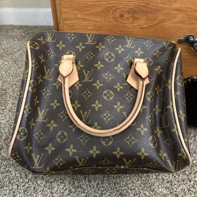 LADIES HANDBAGS