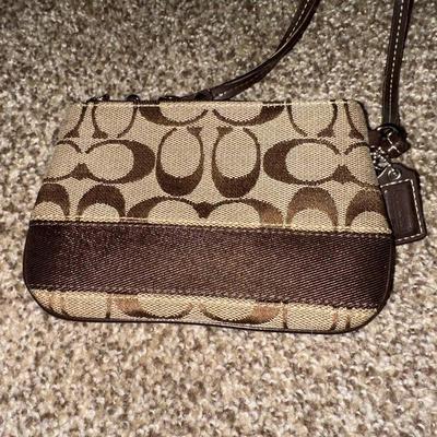 COACH HANDBAG WITH PURSE