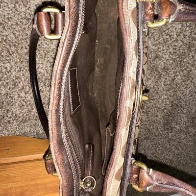 COACH HANDBAG WITH PURSE