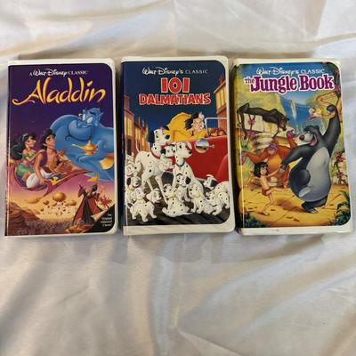 Sale Photo Thumbnail #103: Vintage black diamond classic Disney VHS movies