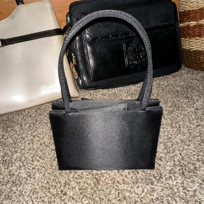 LADIES HANDBAGS