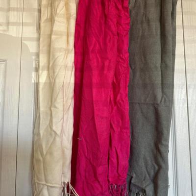 LADIES SCARVES
