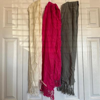 LADIES SCARVES