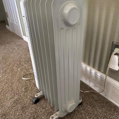 ELECTRIC OIL-FILLED RADIATOR HEATER