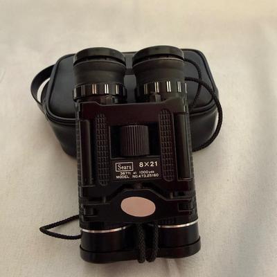 Sale Photo Thumbnail #178: Magnifications: 8x
Objective Lens Diameter: 21mm
Field of View: 367 ft at 1000 yards
Model Number: 473.25160