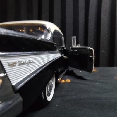 POLICE CHIEF DIE-CAST MODEL CAR