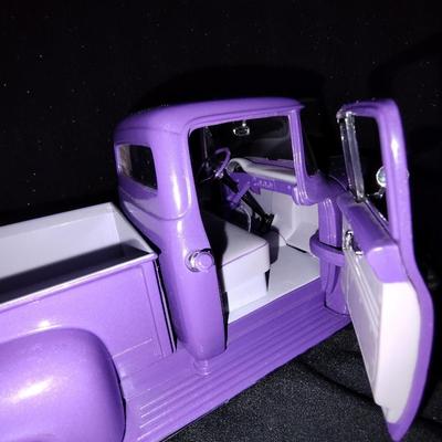 1956 FORD TRUCK DIE-CAST MODEL
