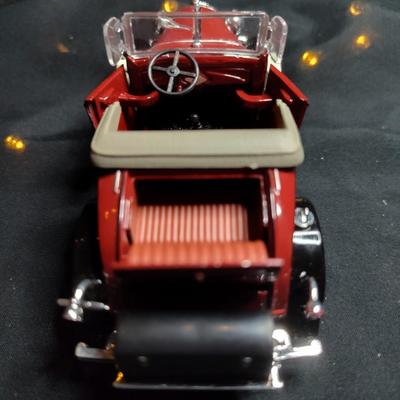1931 FORD MODEL A ROADSTER DIE-CAST MODEL