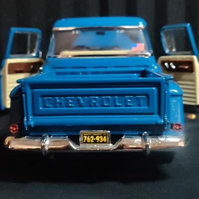 1958 CHEVY PICKUP TRUCK DIE-CAST MODEL
