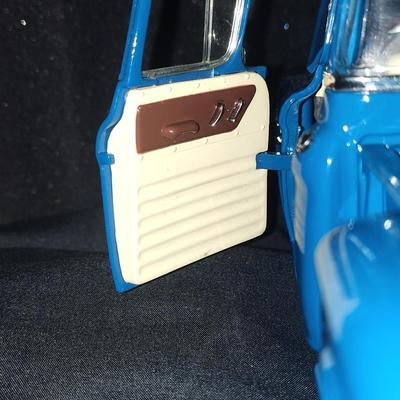 1958 CHEVY PICKUP TRUCK DIE-CAST MODEL