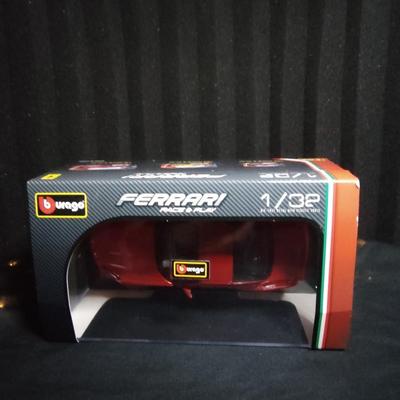 FERRARI DIE-CAST MODEL