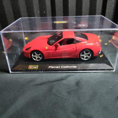 FERRARI DIE-CAST MODEL