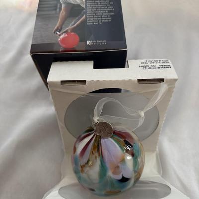 Sale Photo Thumbnail #244: Handblown glass Christmas ornament X Bob Siemen