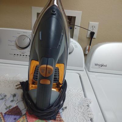 SHARK CLOTHES IRON AND IRONING BOARD