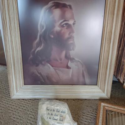 WALL MIRROR, PICTURES AND FRAMES