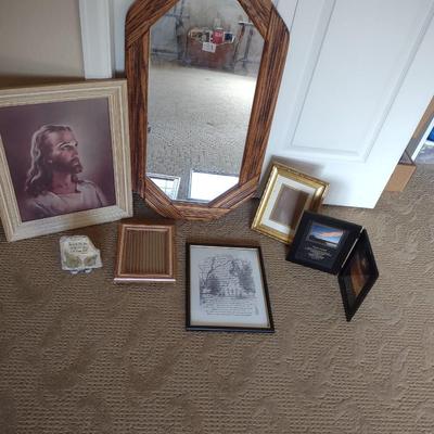 WALL MIRROR, PICTURES AND FRAMES