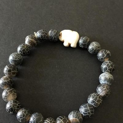 Beautiful stone bead stretch bracelet with cute elephant, carved stone bead