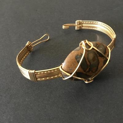 Very nice beautifully handcrafted, gold tone, jasper stone, locking bracelet