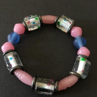 Cute vintage glass did polkadot art glass stretch bracelet super cute