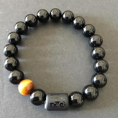 Very nice men’s black onyx, tigers eye, gemstone bead, healing stretch bracelet very nice