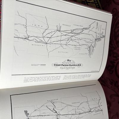 Kansas in Maps Book