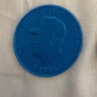 Sale Photo Thumbnail #226: Armour hotdog baseball coins - Mickey Mantle