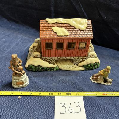 Left on Colonial Village Sweetheart Covered Bridge