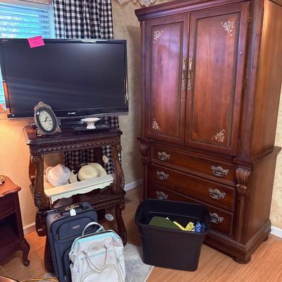 Sale Photo Thumbnail #61: NO CHERRY PICKING or taking ONLY the items you want and leaving the rest or you will be banned! Please arrive with enough time to load. Bring boxes/any tools to assemble /dolly/people to help load/etc.
- Questions? Call Candice at 9183462284 or email us.