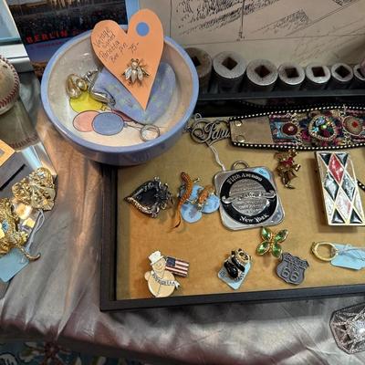 Sale Photo Thumbnail #89: - Tables, display pieces. Round mirror,  & shelving are not included. 
NO CHERRY PICKING or taking ONLY the items you want and leaving the rest or you will be banned! Please arrive with enough time to load. Bring boxes/any tools to assemble /dolly/people 