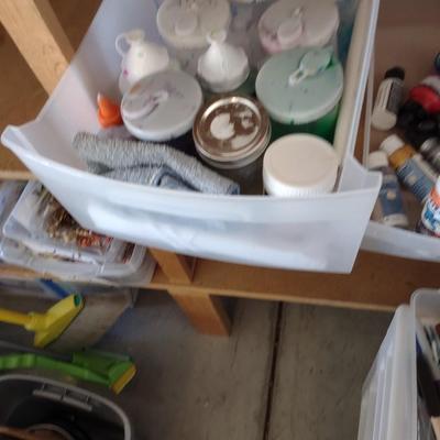 4 DRAWER ORGANIZER FILLED WITH PAINTERS/ARTIST SUPPLIES