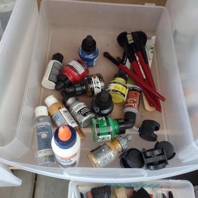 4 DRAWER ORGANIZER FILLED WITH PAINTERS/ARTIST SUPPLIES