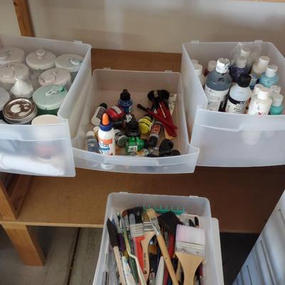 4 DRAWER ORGANIZER FILLED WITH PAINTERS/ARTIST SUPPLIES