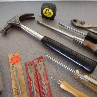 CORDED DRILL, BITS AND HAND TOOLS