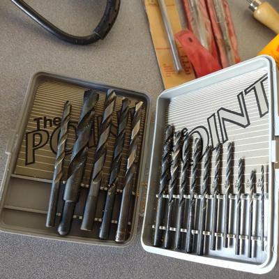 CORDED DRILL, BITS AND HAND TOOLS