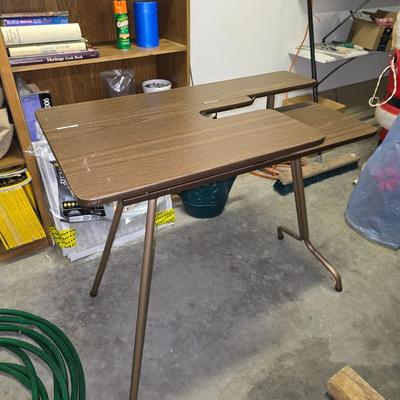 Sewing Machine Folding table