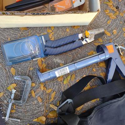 TOOLS AND A SUPPORT BELT