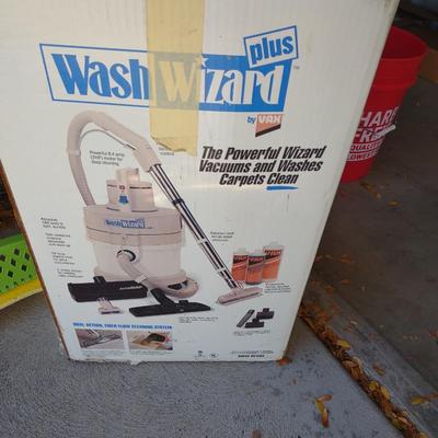 WASH WIZARD CARPET CLEANER AND VACUUM PLUS MOPS AND BROOM