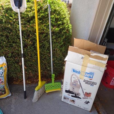 WASH WIZARD CARPET CLEANER AND VACUUM PLUS MOPS AND BROOM