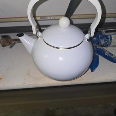 Tea pot