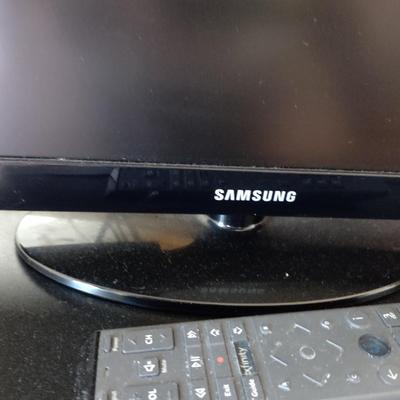 SAMSUNG 22" TV AND APEX DVD PLAYER BOTH HAVE REMOTES