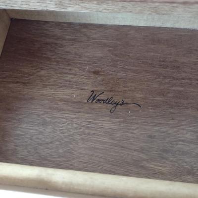 WOODLEY'S NIGHT STAND WITH 1 DRAWER AND CABINET