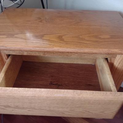WOODLEY'S NIGHT STAND WITH 1 DRAWER AND CABINET
