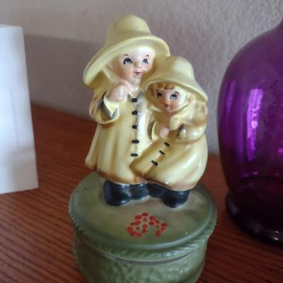 VASES AND KNICK KNACKS