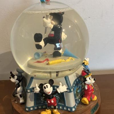 Disney Mickey Mouse 2000 Millennium Y2K Vintage Musical Snowglobe 7.5”h