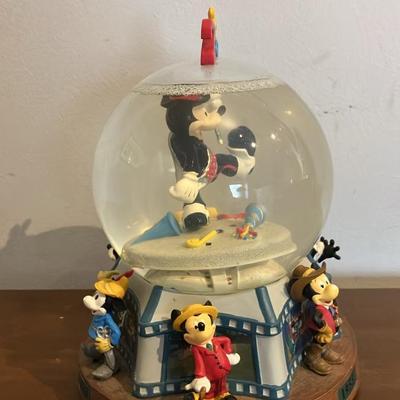 Disney Mickey Mouse 2000 Millennium Y2K Vintage Musical Snowglobe 7.5”h
