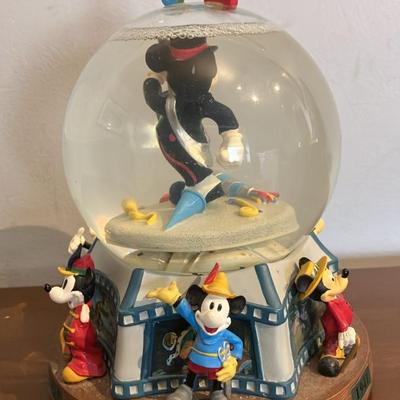 Disney Mickey Mouse 2000 Millennium Y2K Vintage Musical Snowglobe 7.5”h