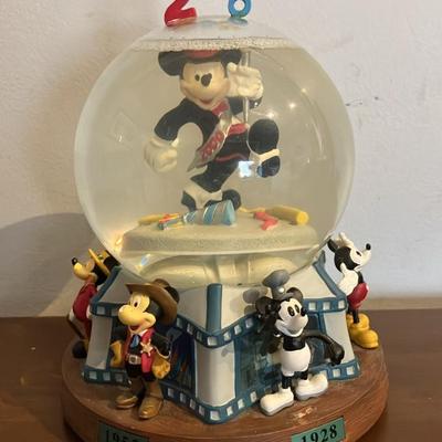 Disney Mickey Mouse 2000 Millennium Y2K Vintage Musical Snowglobe 7.5”h