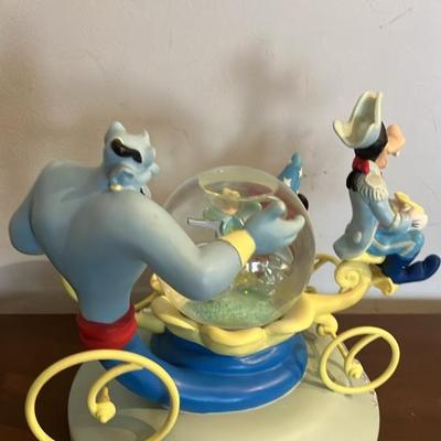 Walt Disney World's 25th Anniversary Snow Globe Mickey/Goofy 11”w x 9”h